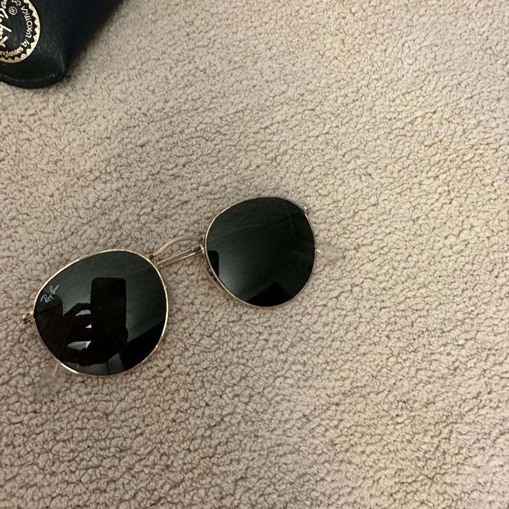 Ray-Ban Black Lens with Gold Frame Sunglasses